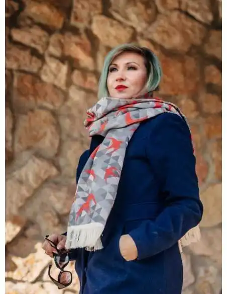 Esarfa LennyScarf, Swallows Grey & Red (42% Bumbac, 34% Lână Merino, 9% Matase, 15% Casmir)