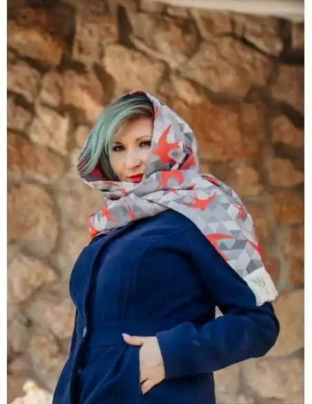 Esarfa LennyScarf, Swallows Grey & Red (42% Bumbac, 34% Lână Merino, 9% Matase, 15% Casmir)